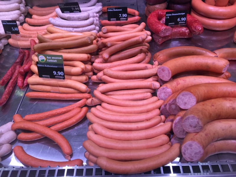 vente-TAVERNES-min_sausages_meat_butchery-1069321